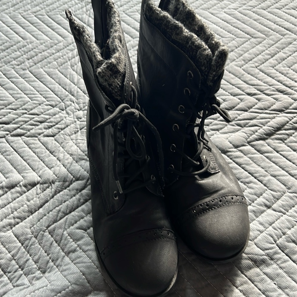 Wms kohls boots ankle black and sweater top 10